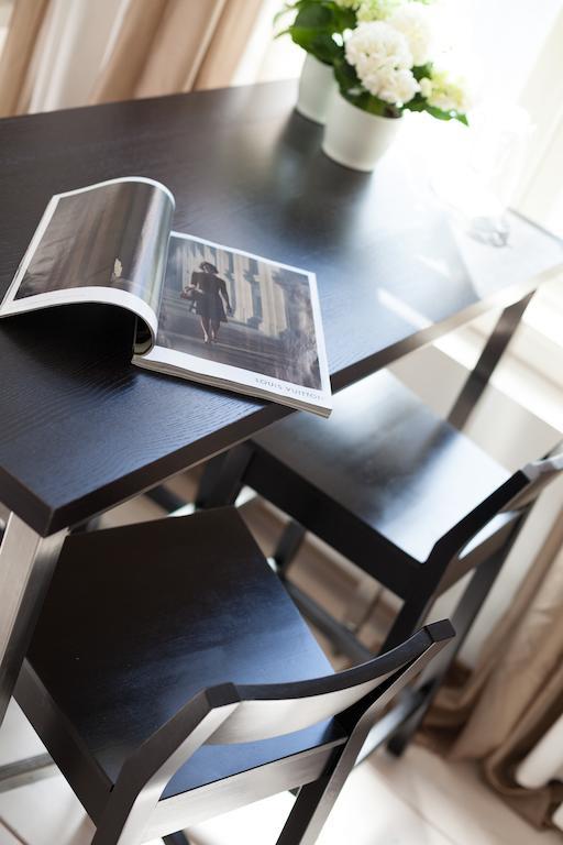 Darley'S Apartment Hilversum Bagian luar foto